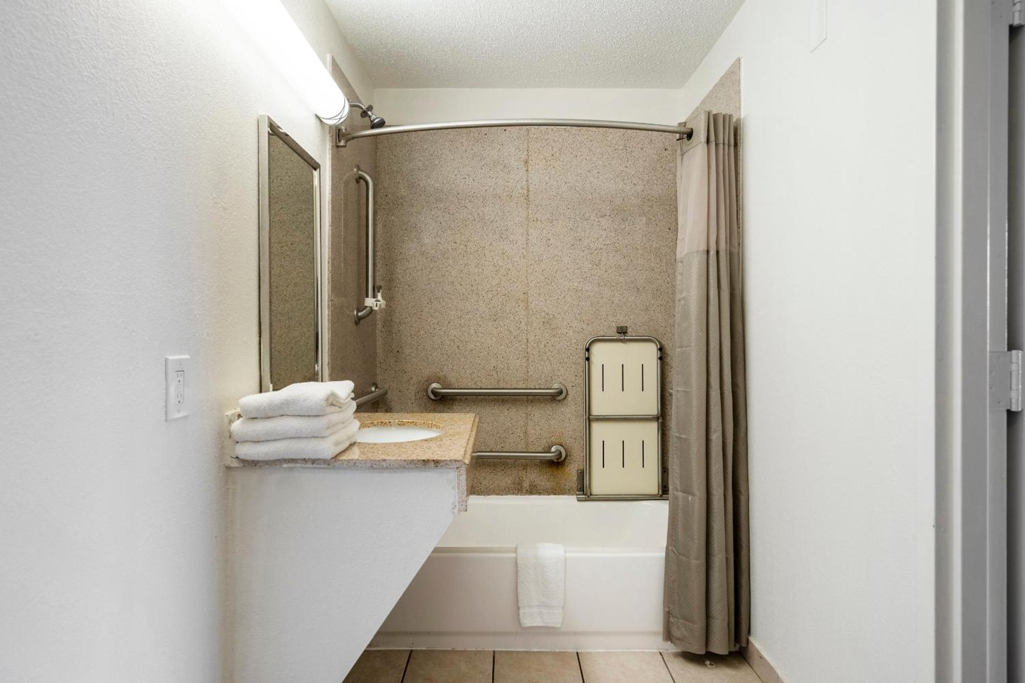 Oyo Hotel Bossier City La - Red River Ngoại thất bức ảnh